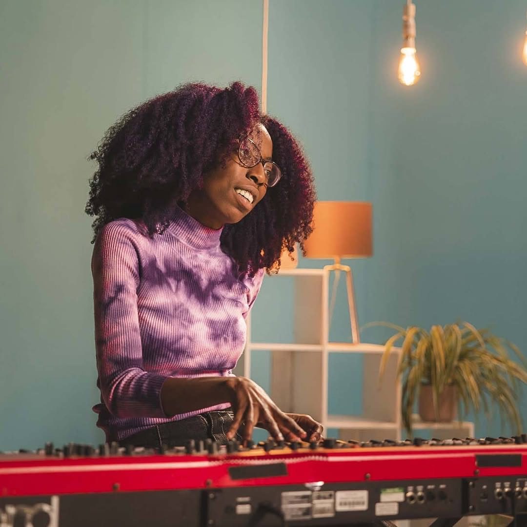 Roella Oloro image1