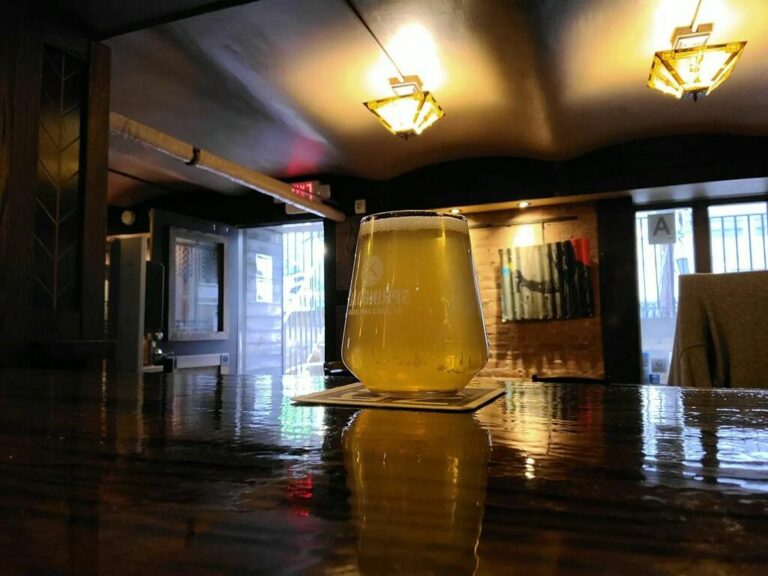 @mainebeerco Little Whale India Pale Ale.
#morningsideheights #nyc #craftbeer #b... 43 FSRSeDuXsAAsbm1