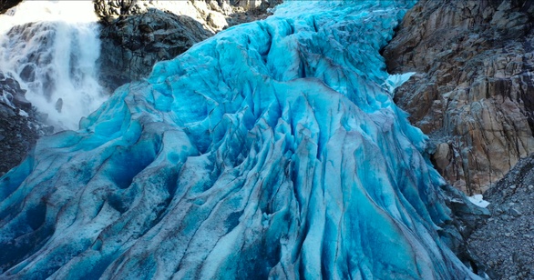 bondhusbreen glacier