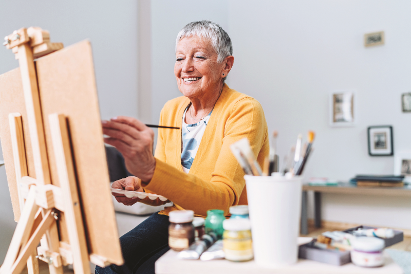 senior woman painting 800